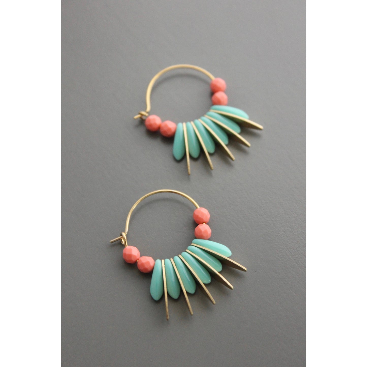 EMIE07 Turquoise and coral glass small hoop earrings