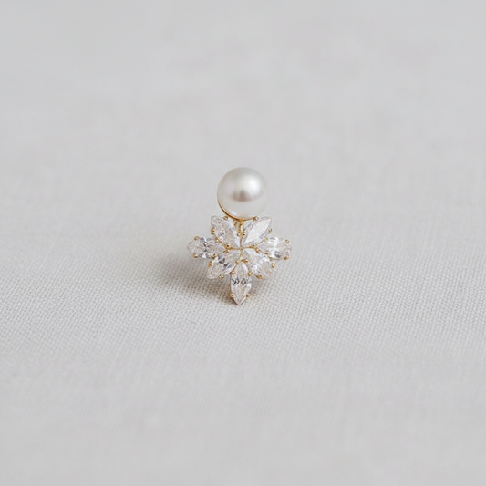 Zirconia Maple Leaf Pearl Earrings