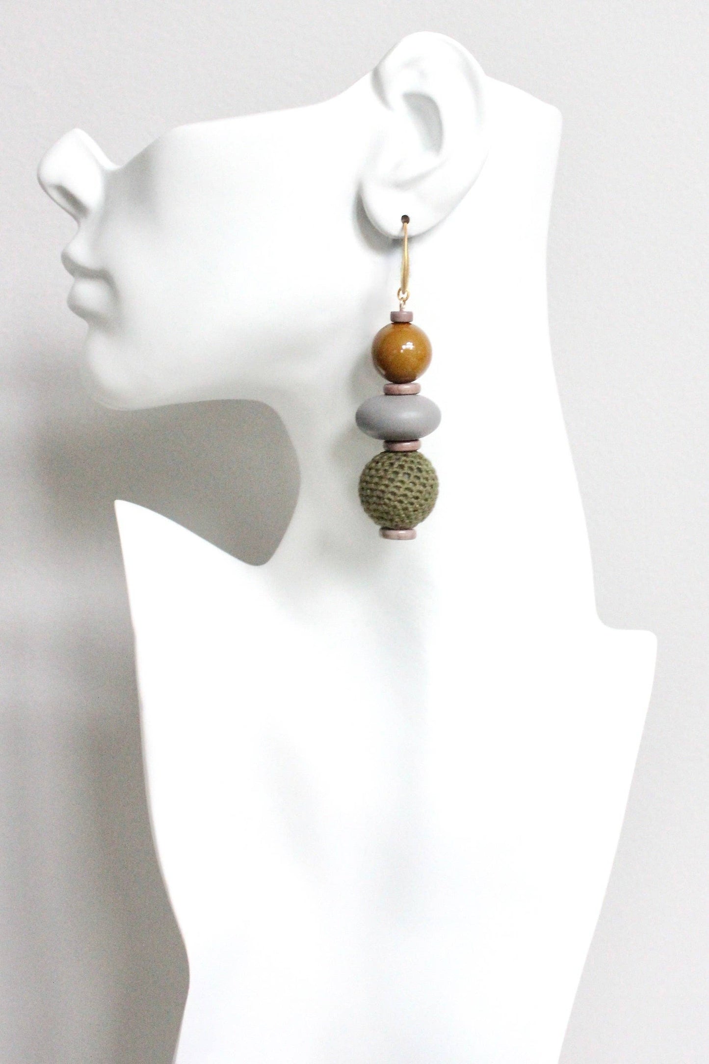 HYLE76 Wood and acrylic earrings