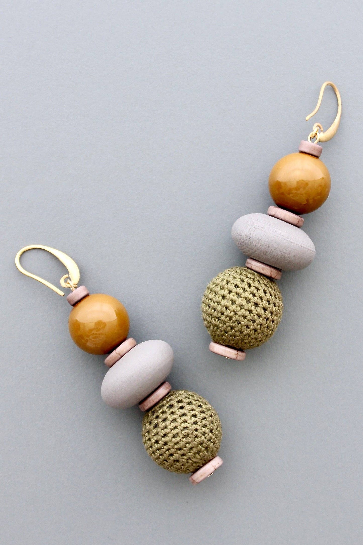 HYLE76 Wood and acrylic earrings