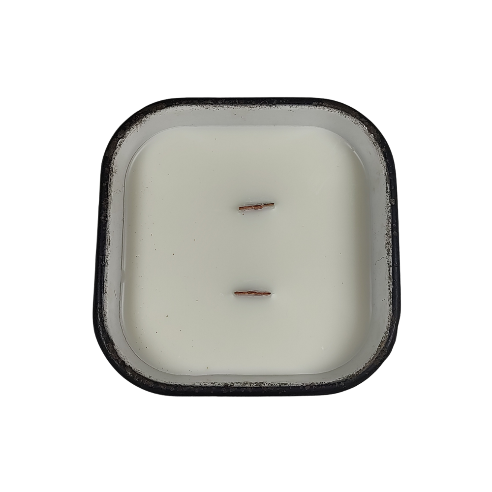 Rustic Weathered Enamel Tin