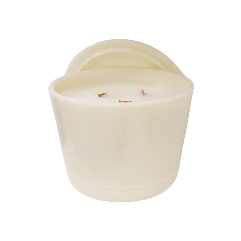 McKee Uranium Glassware with lid