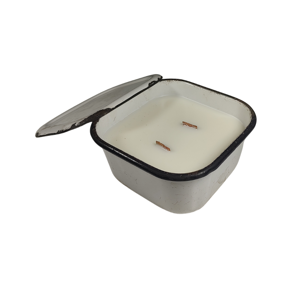 Rustic Weathered Enamel Tin
