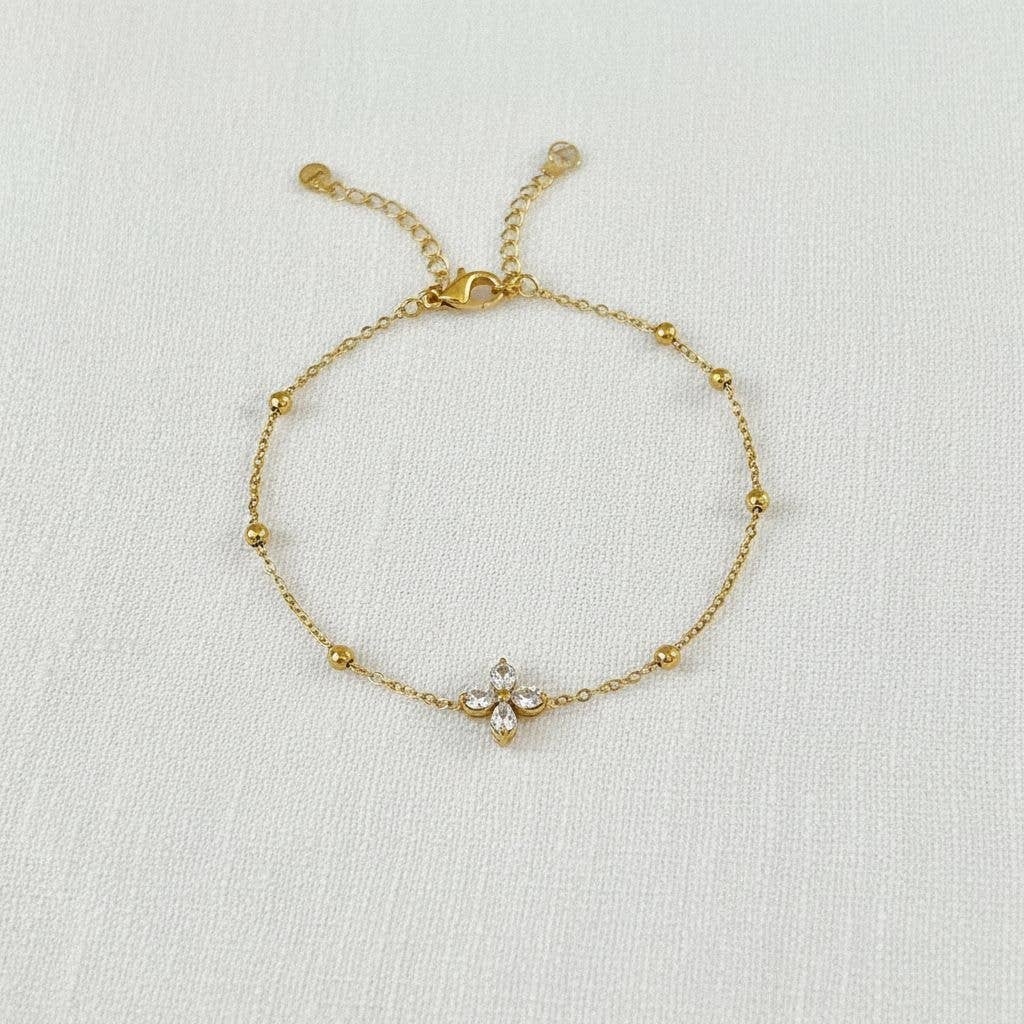 Clover Zirconia Necklace and Bracelet Set: A1