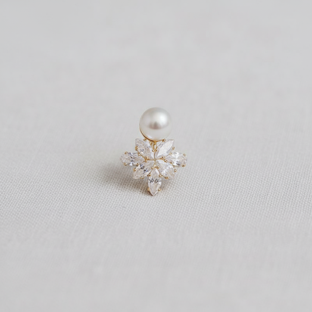 Zirconia Maple Leaf Pearl Earrings