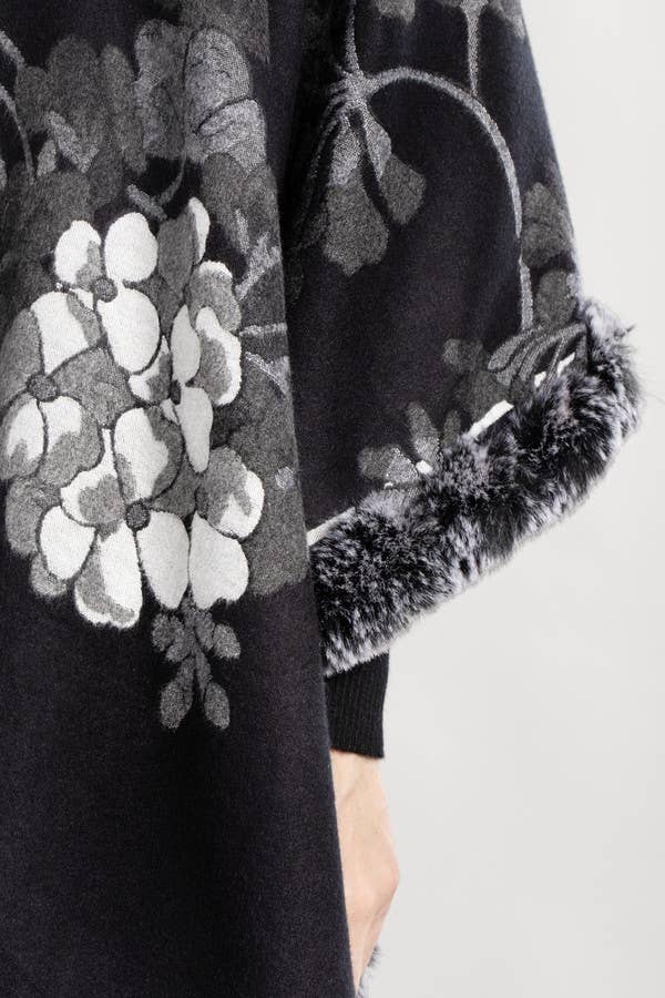 Blooming Faux Fur Scarf: Black