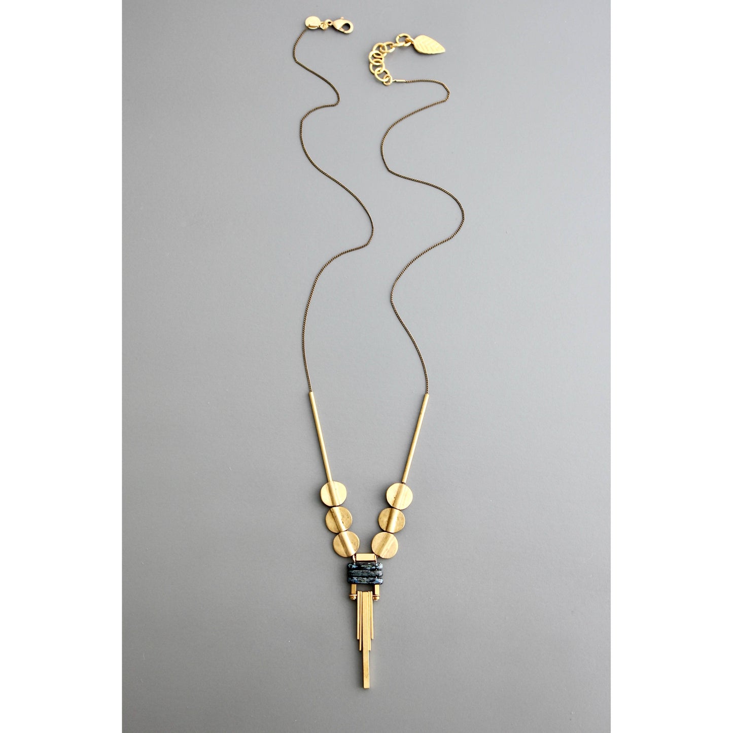 FER524 Geometric glass pendant necklace