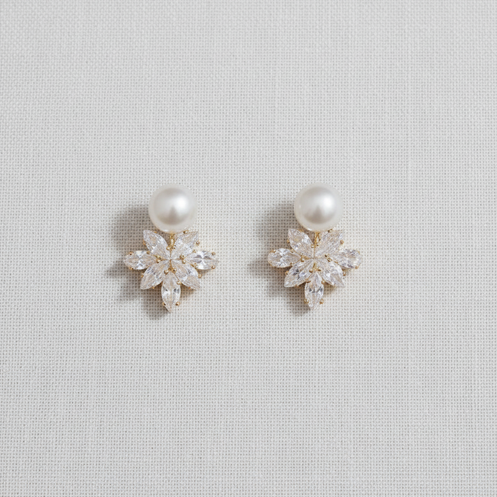 Zirconia Maple Leaf Pearl Earrings