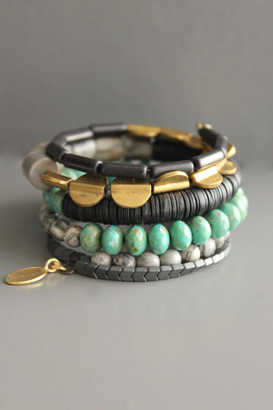 XINB01 Black and turquoise wrap bracelet
