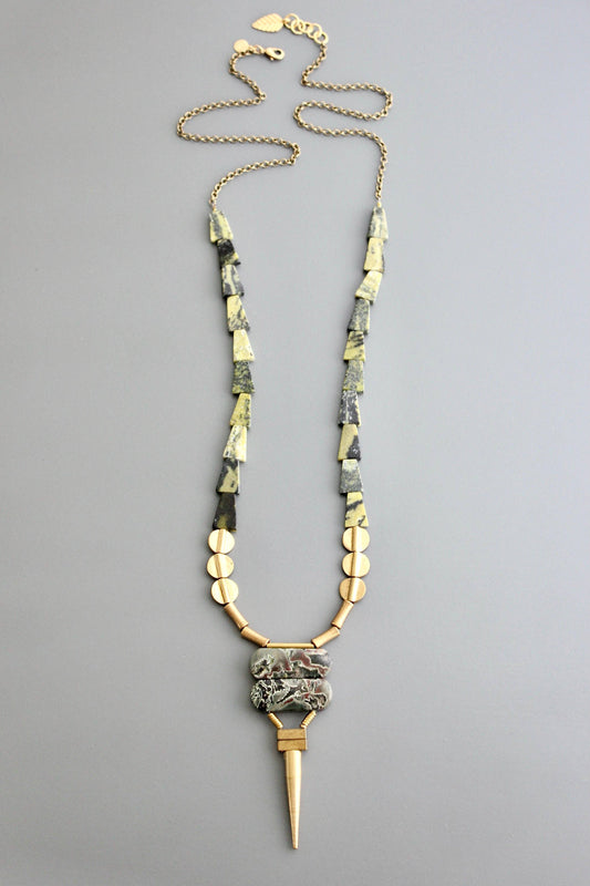 FER634 Serpentine and jade necklace