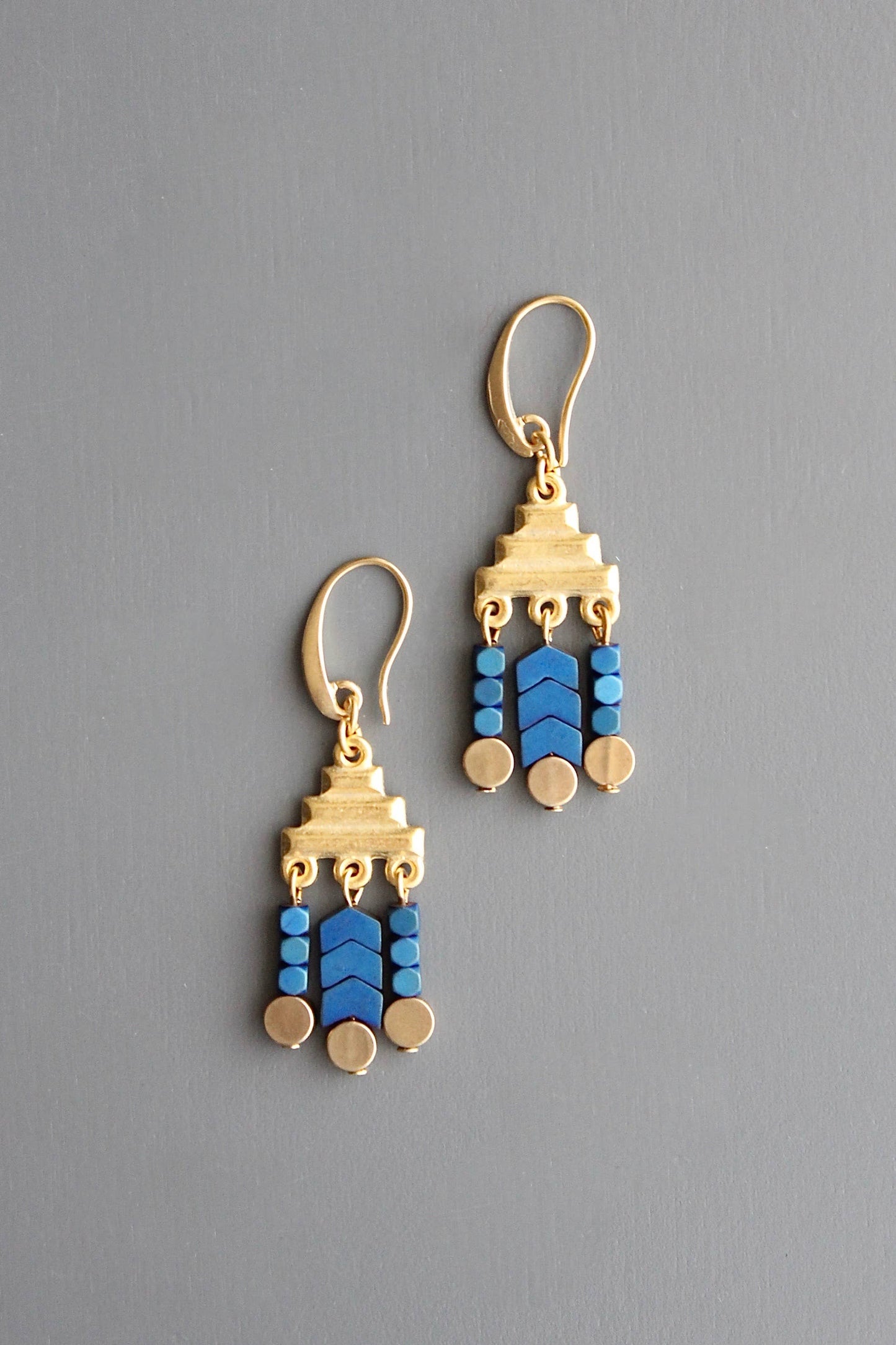 ZLDE08 Geometric blue hematite fringe earrings